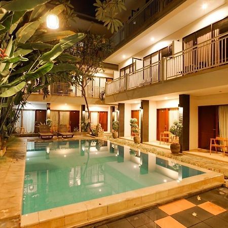 The Kubu Hotel Kuta  Exterior photo