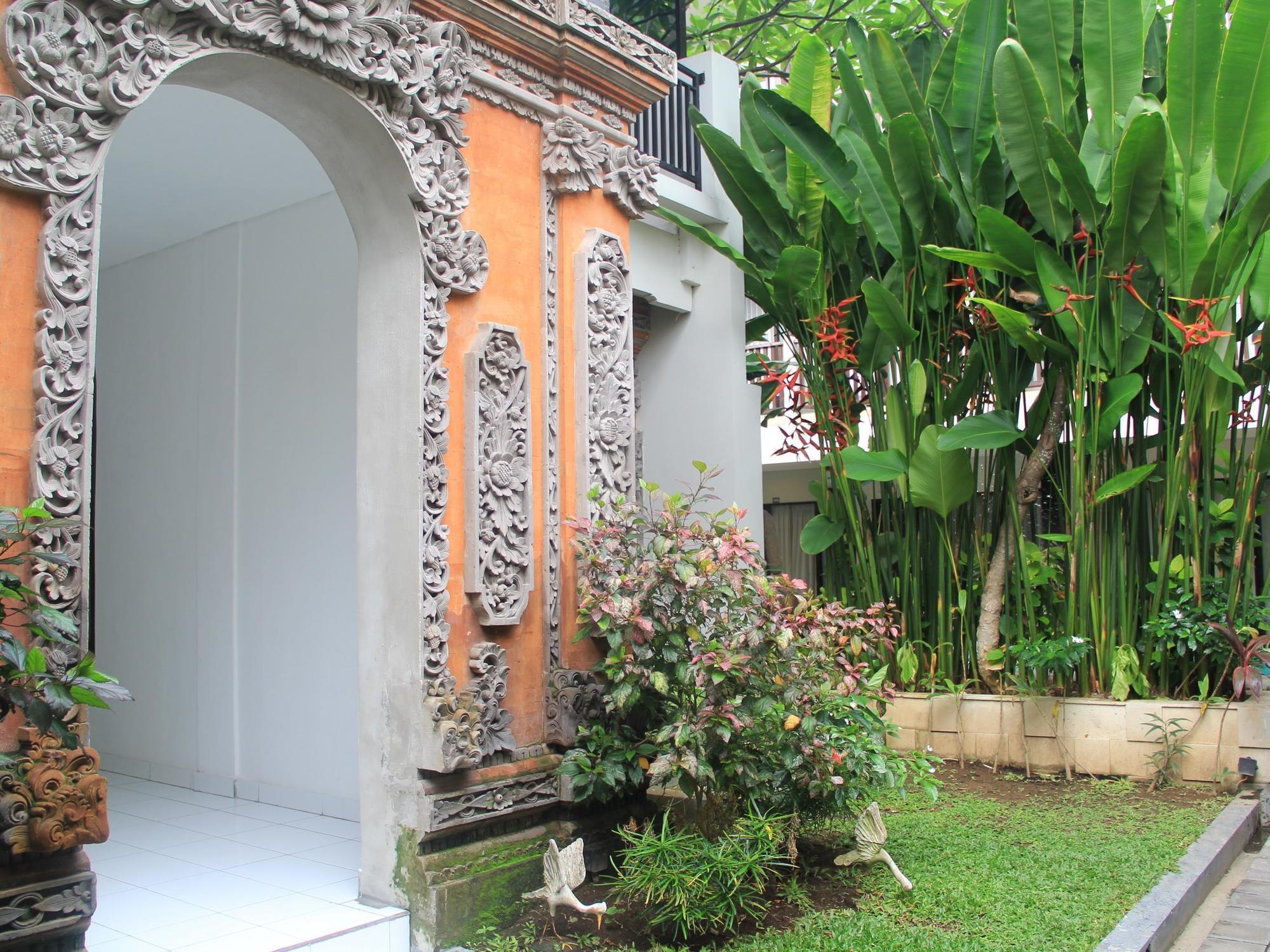 The Kubu Hotel Kuta  Exterior photo